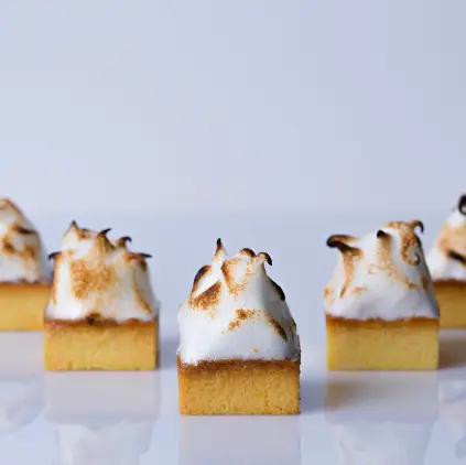 Stem-Ginger-Canadian-Red-Rhubarb-Meringue-Tarts.png